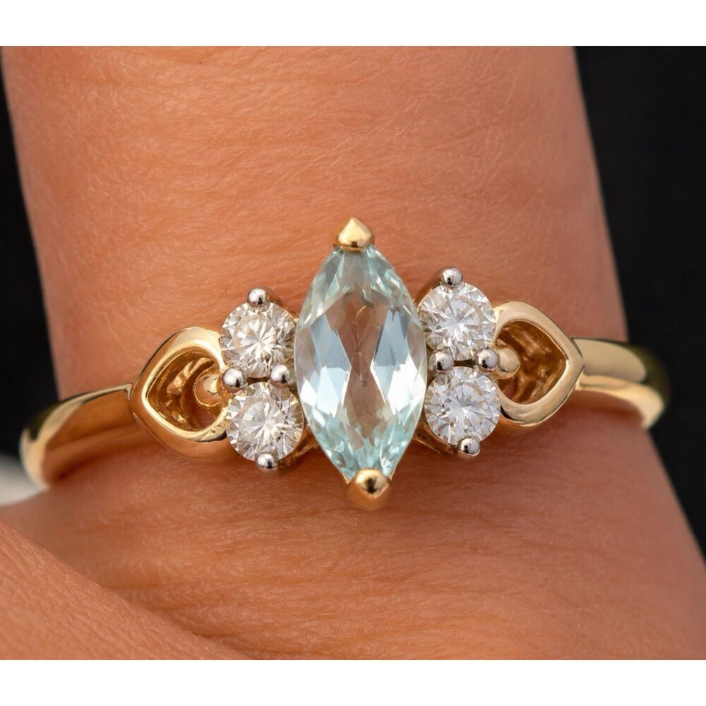 Vintage 1970s Ring Size 5 Genuine Blue Topaz CZ Marquise Gold Plated Band - 14Y